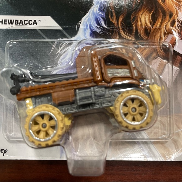 Hot Wheels Character Cars - Star Wars Chewbacca (BBHGY06) - Picture 4 of 4